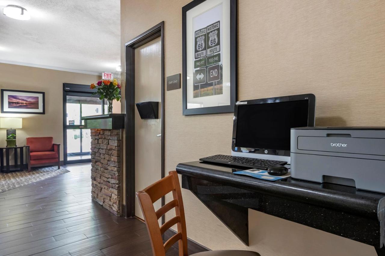 Comfort Inn Moline - Quad Cities Экстерьер фото