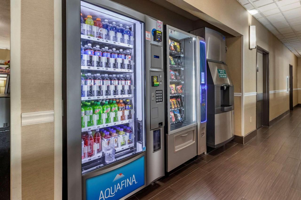 Comfort Inn Moline - Quad Cities Экстерьер фото