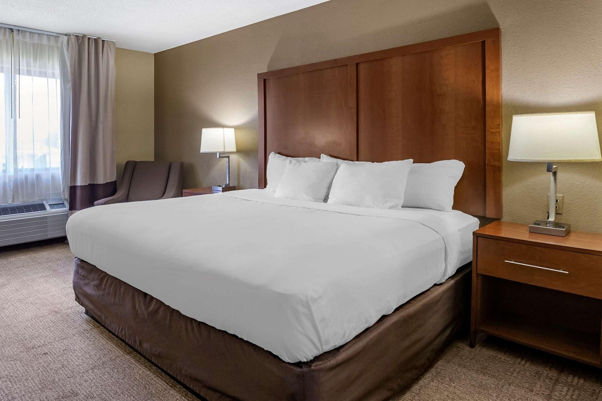 Comfort Inn Moline - Quad Cities Экстерьер фото