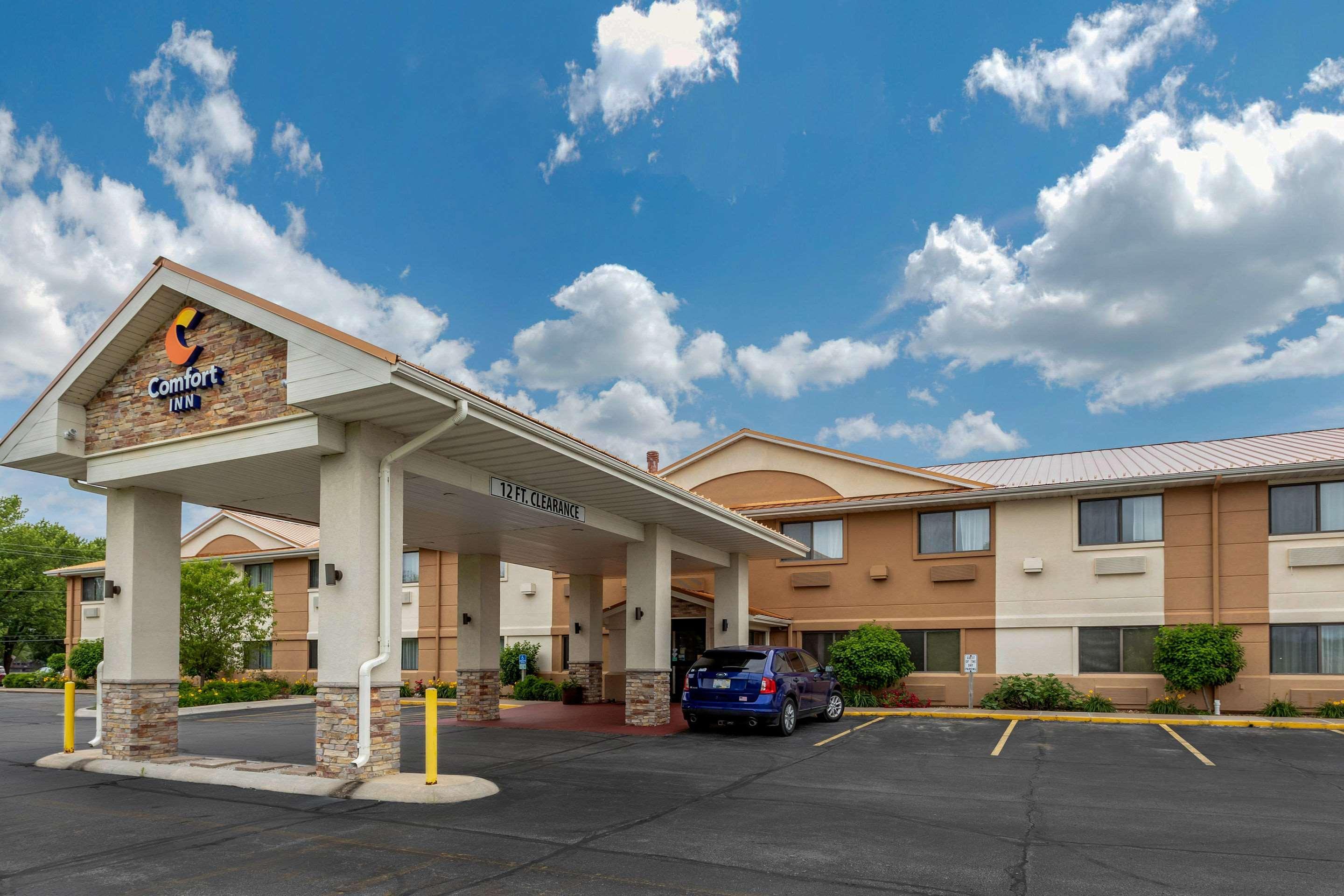 Comfort Inn Moline - Quad Cities Экстерьер фото