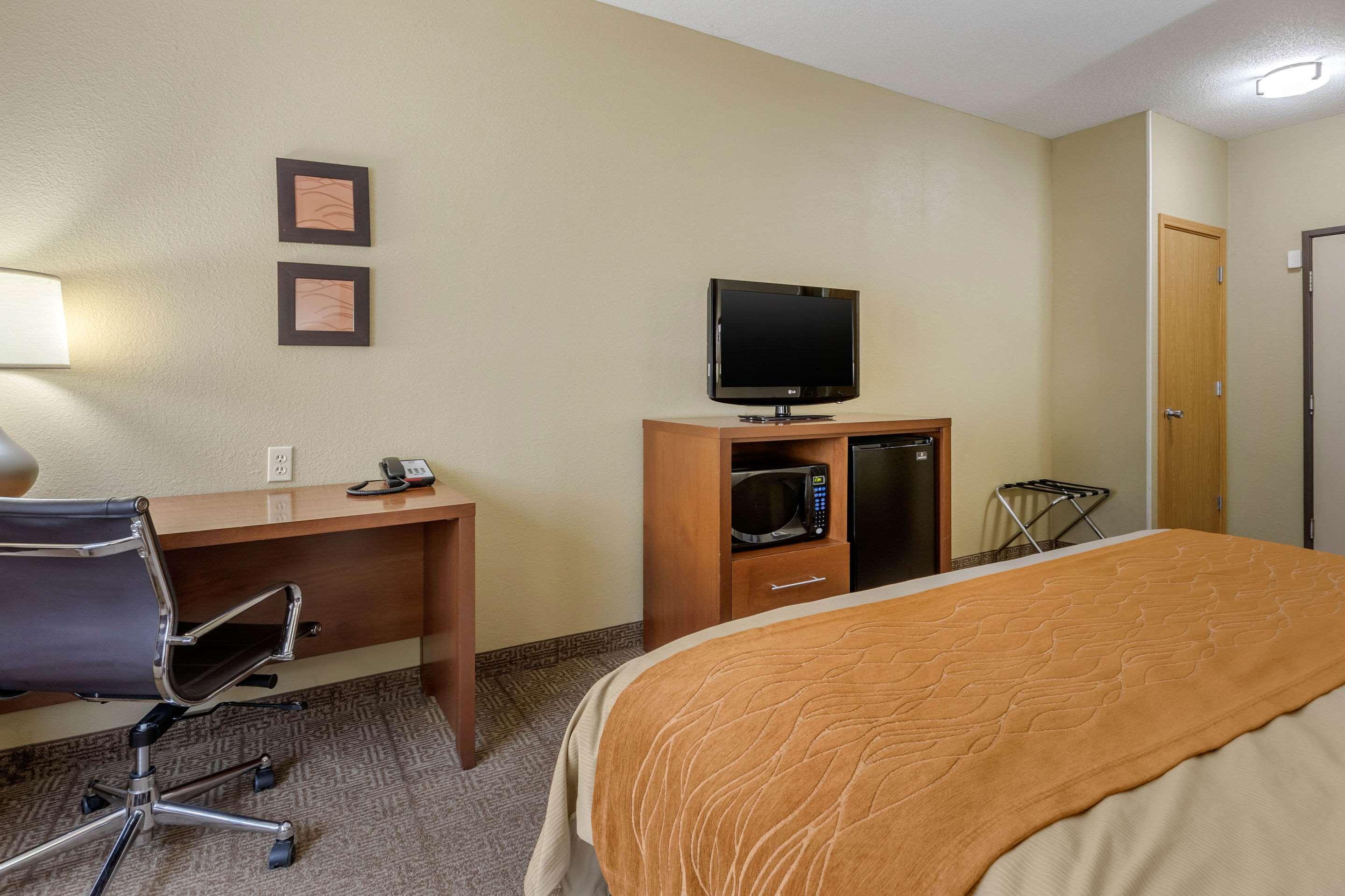 Comfort Inn Moline - Quad Cities Экстерьер фото