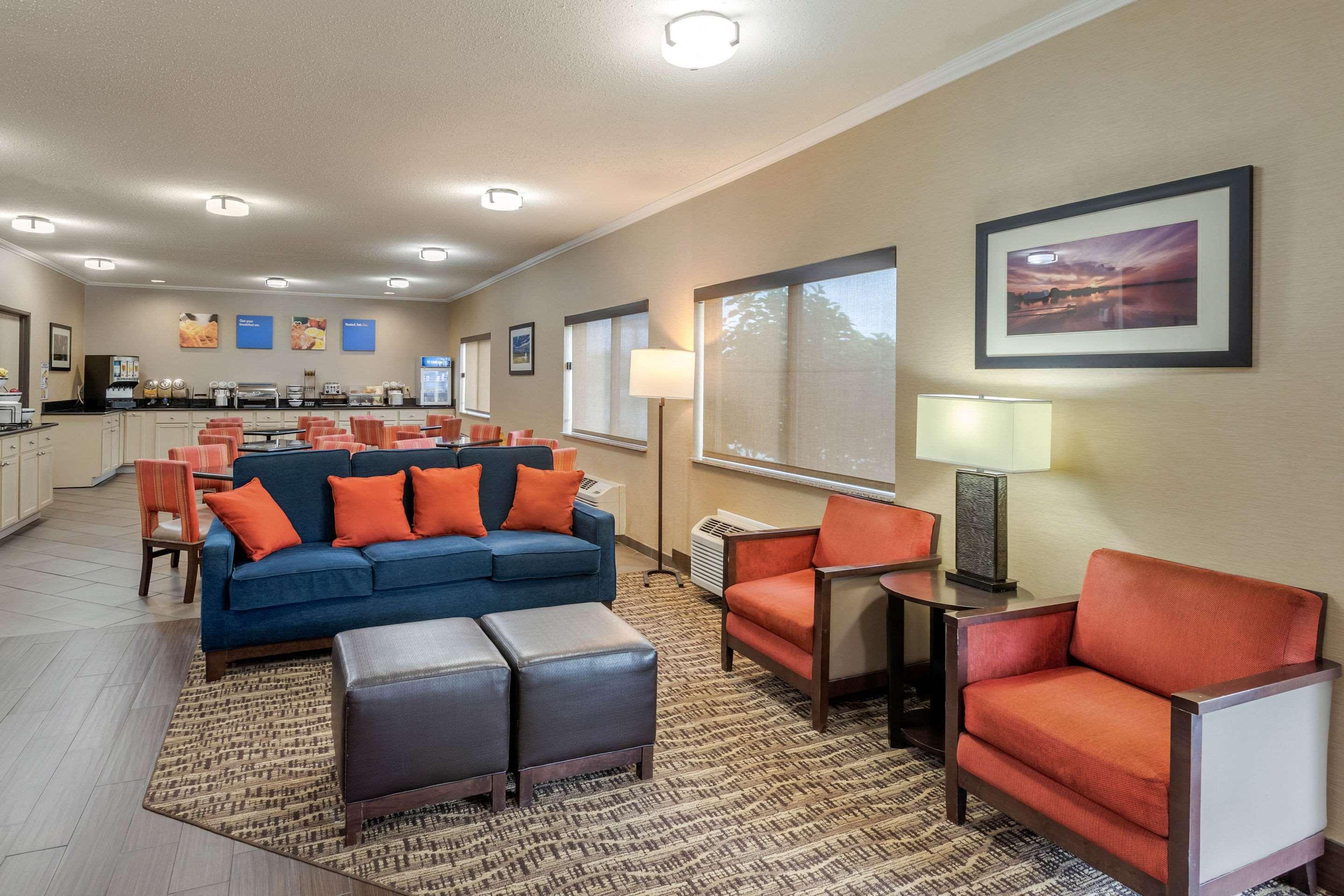 Comfort Inn Moline - Quad Cities Экстерьер фото