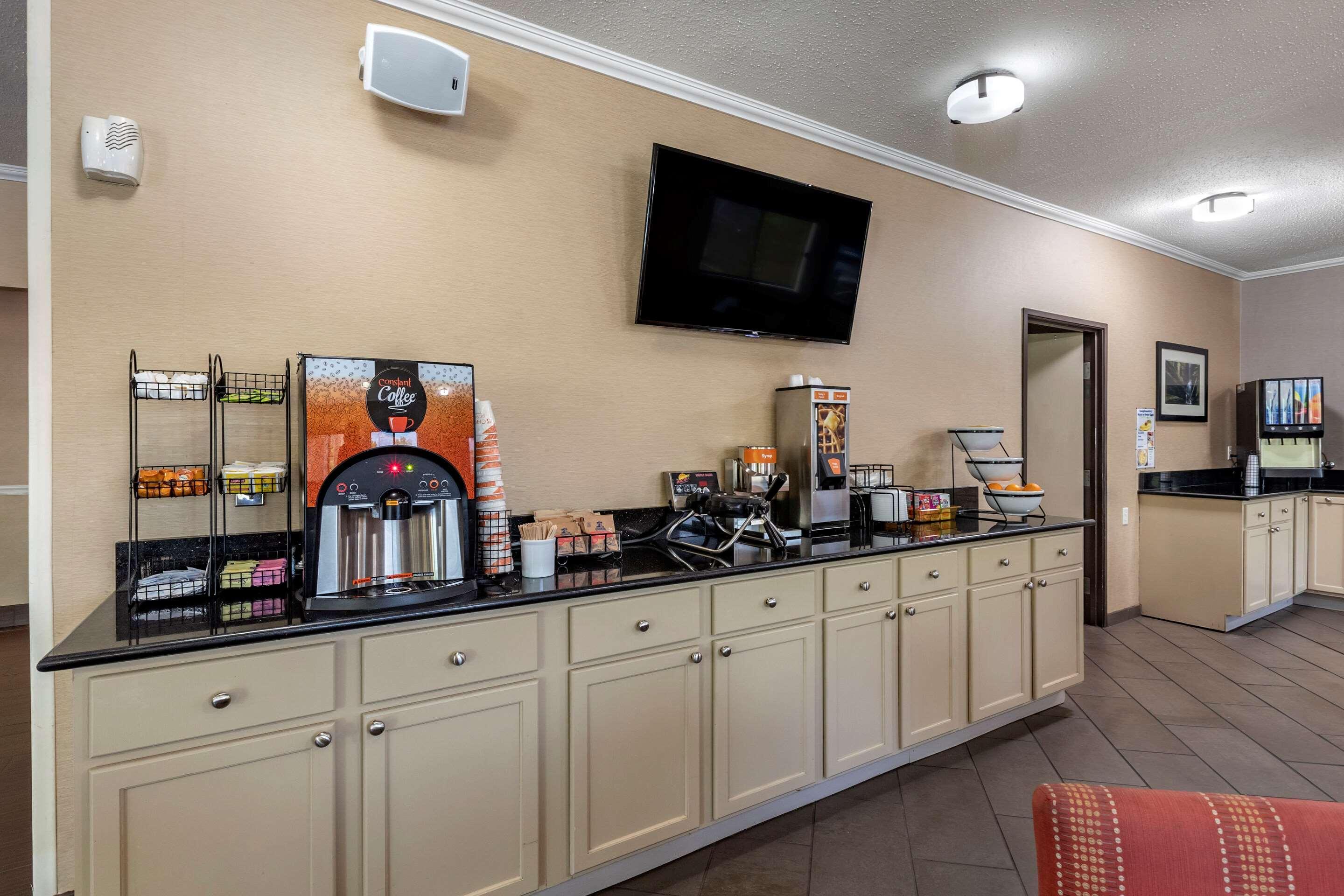 Comfort Inn Moline - Quad Cities Экстерьер фото
