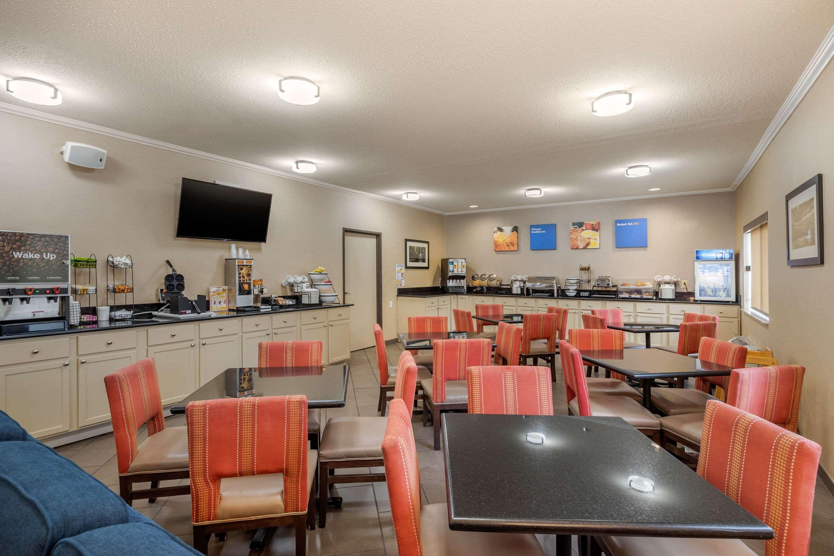 Comfort Inn Moline - Quad Cities Экстерьер фото