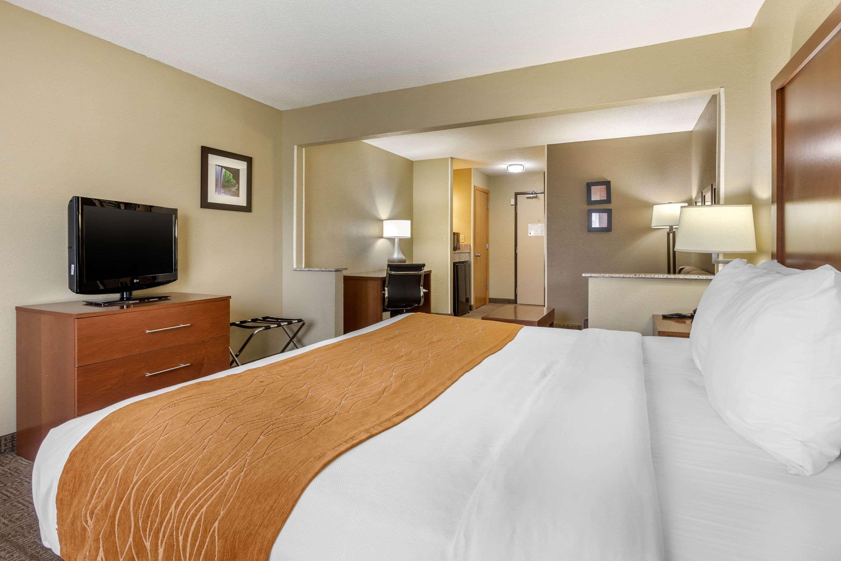 Comfort Inn Moline - Quad Cities Экстерьер фото