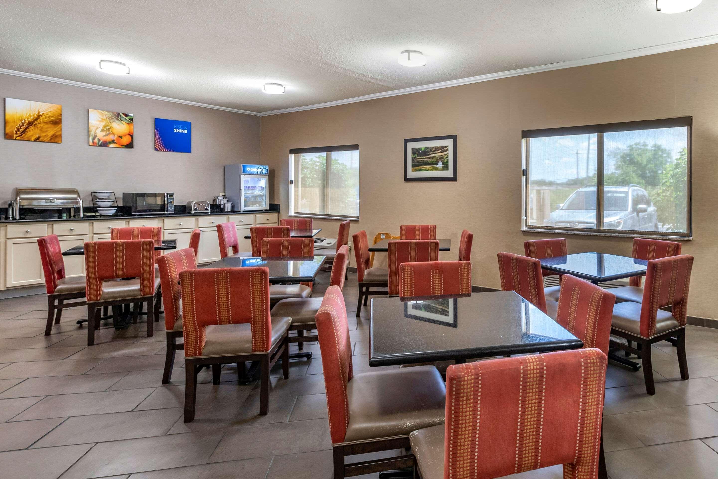 Comfort Inn Moline - Quad Cities Экстерьер фото