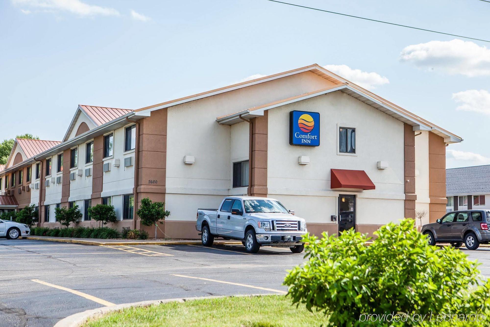 Comfort Inn Moline - Quad Cities Экстерьер фото