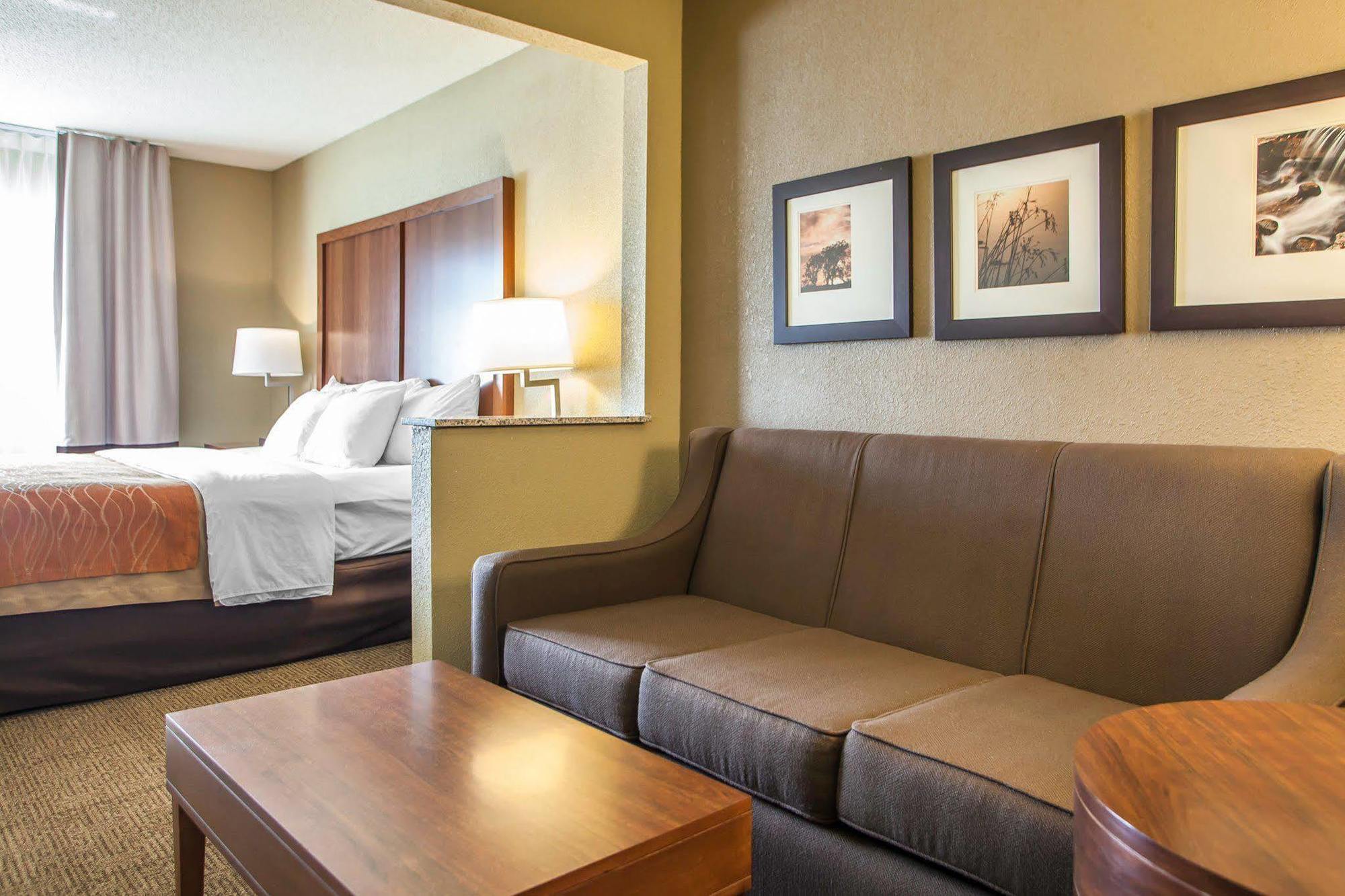 Comfort Inn Moline - Quad Cities Экстерьер фото